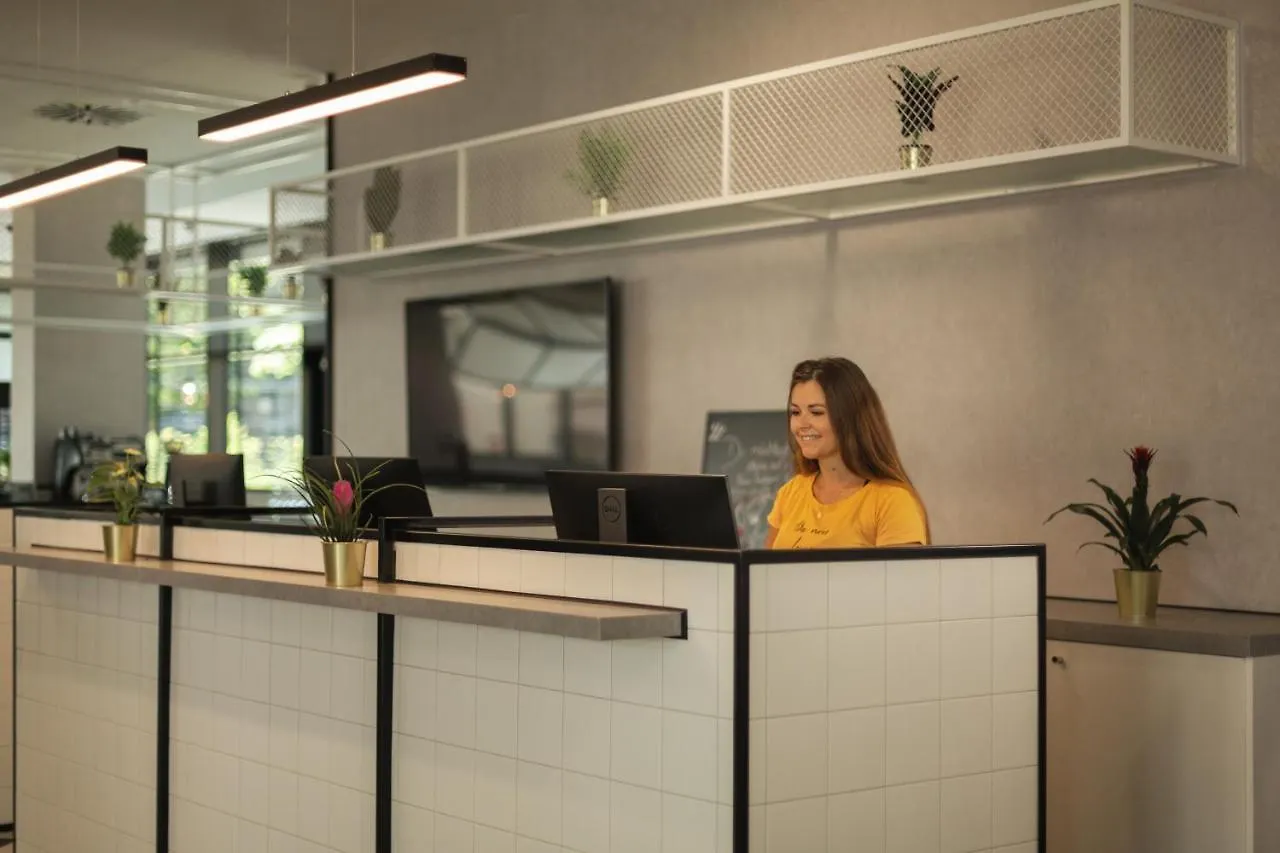 *** Hotel Holiday Inn - The Niu, Leo Nuremberg By Ihg Germania